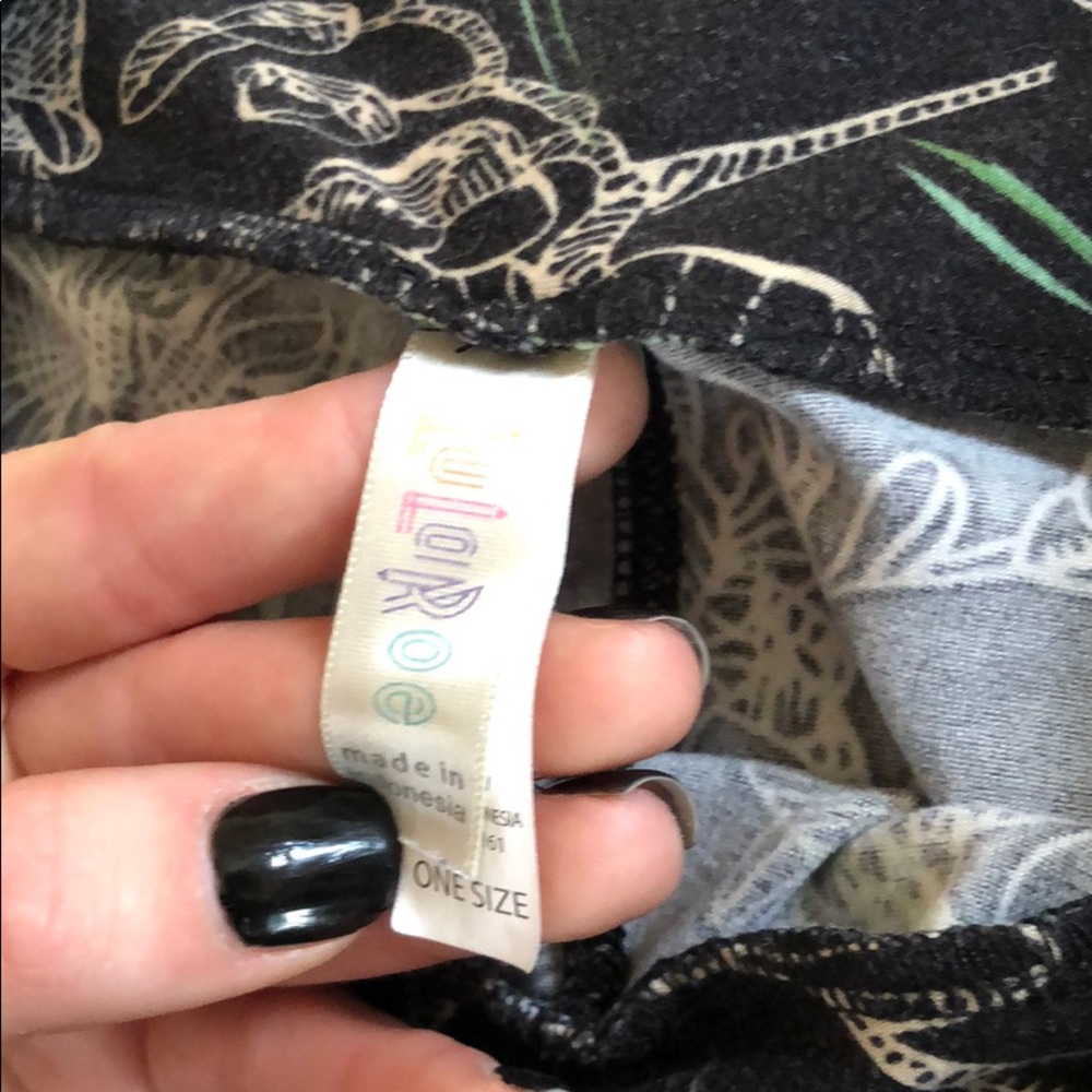 Lularoe legging - Picture 3 of 3